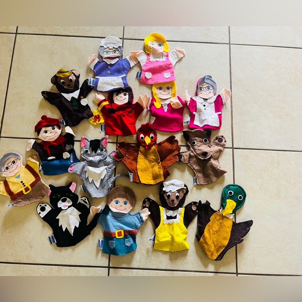 Hand puppets